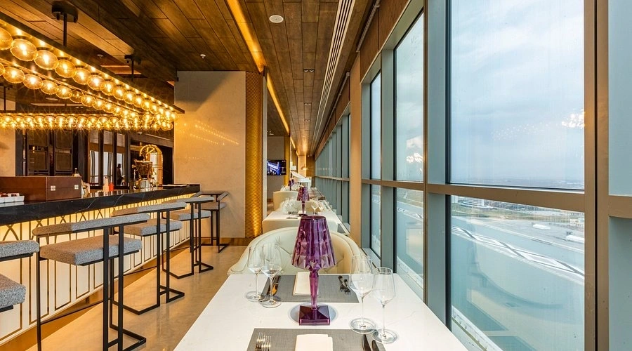 Sky Bar restaurant image